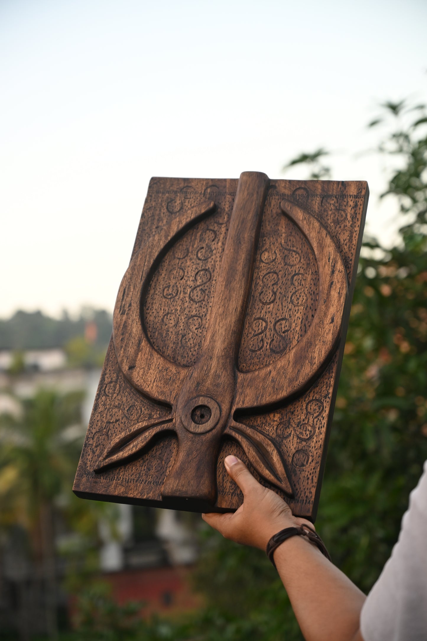 Exotic Naga Gamari Wood Panel [Mithun Head]
